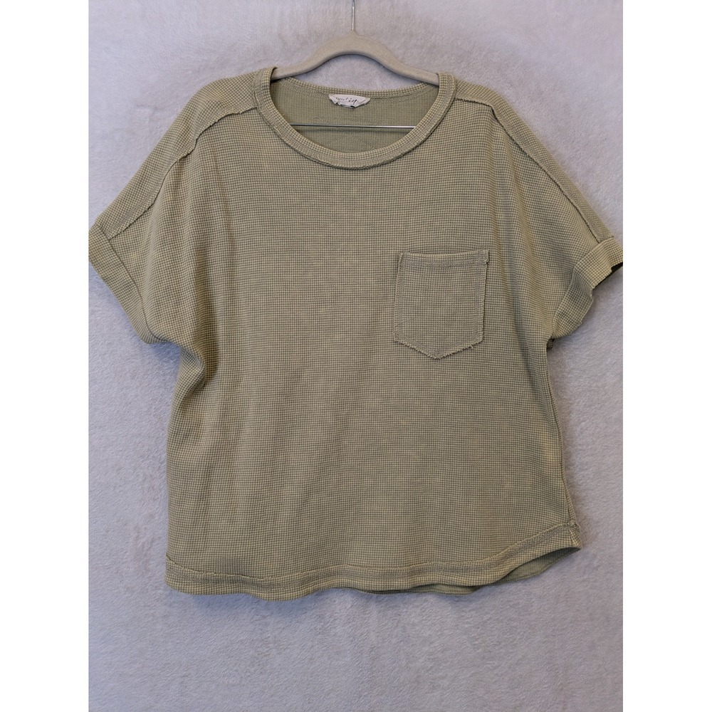 Main Strip Waffle Knit‎ Top Women's Size M Green Pocket Short Sleeve NT11458